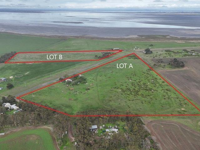 Cottage for sale in Foxhow, Victoria