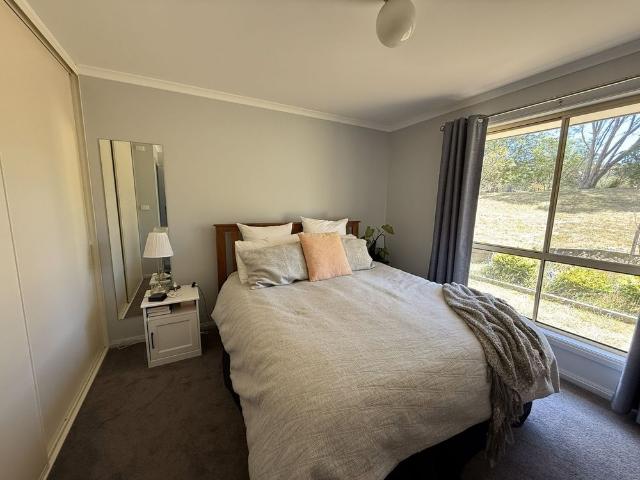 Room for rent in Bywong, New South Wales