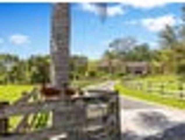 House for sale in Awhitu