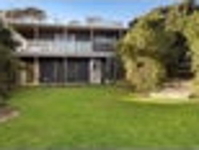 House for sale in Awhitu