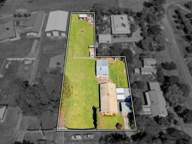 House for sale in Toongabbie, Victoria