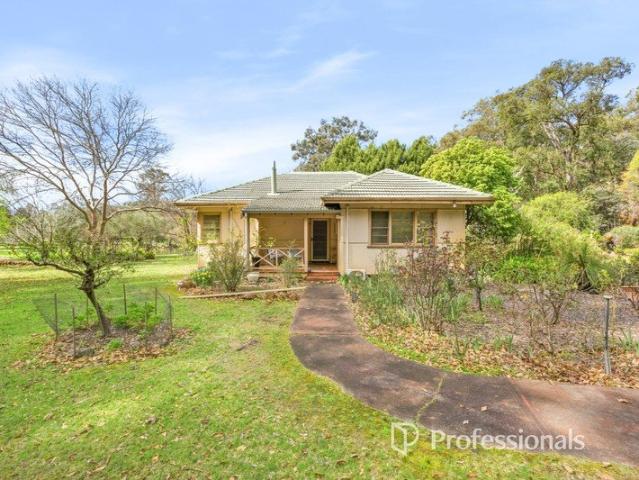 Cottage for sale in Worsley, Western Australia