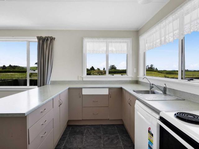 House for rent in Wharehuia, Midhirst