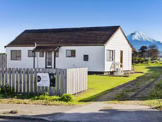House for sale in Okaiawa, Taranaki