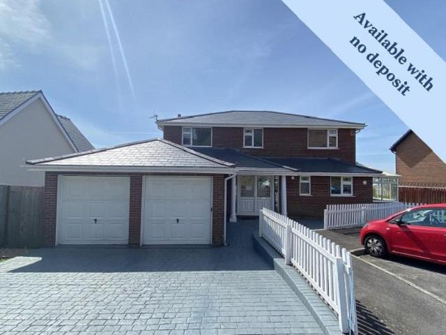 House for rent in Carnglas, Swansea