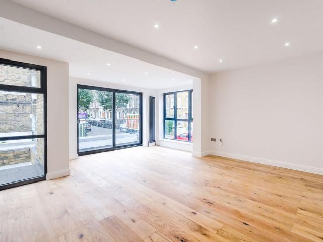 Apartment for rent in Clapham Junction, Greater London