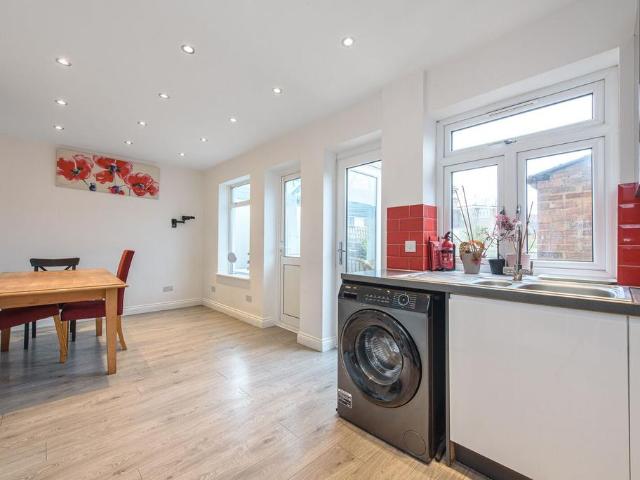 House for rent in Mill Hill, Greater London