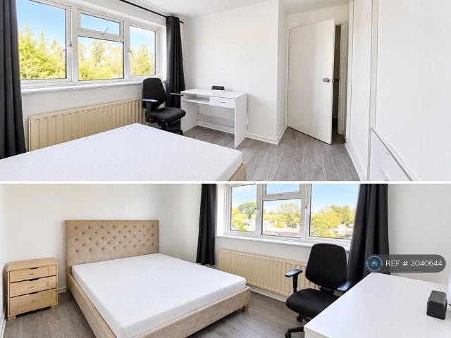 House for rent in Langley Green, Crawley
