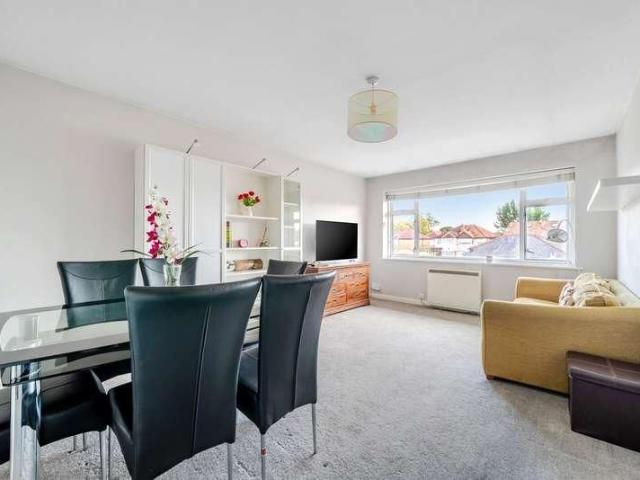 House for rent in Royal Borough of Kingston upon Thames, Greater London