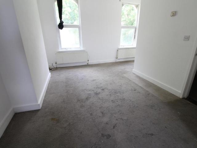 Apartment for rent in London Borough of Lewisham, Ladywell