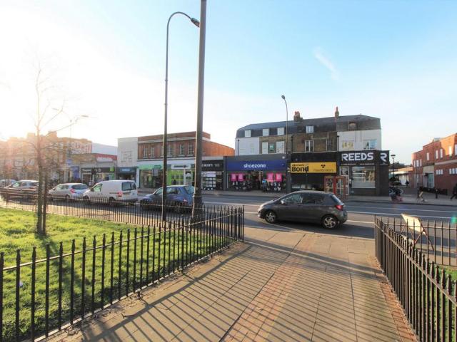 House for rent in London Borough of Lewisham, Ladywell