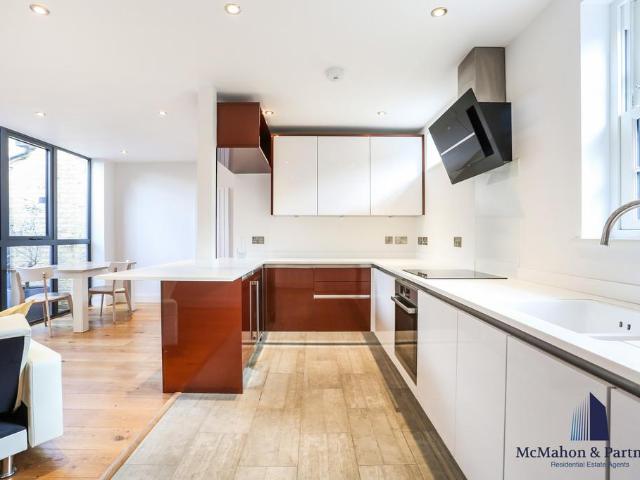 House for rent in Charlton Riverside, Greater London