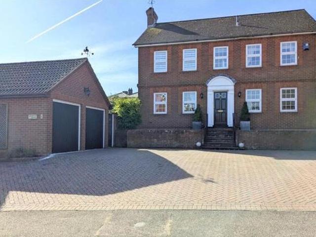 House for sale in Key Street, Suffolk