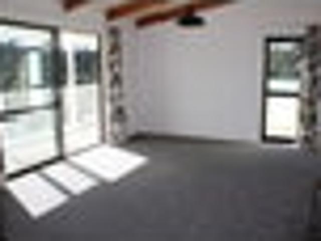 House for rent in Russell House for rent in Russell