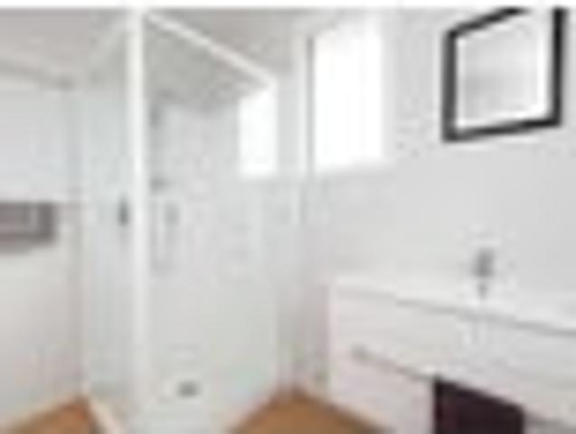 House for rent in Russell