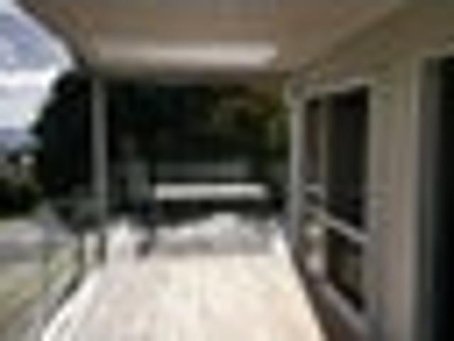 House for rent in Russell