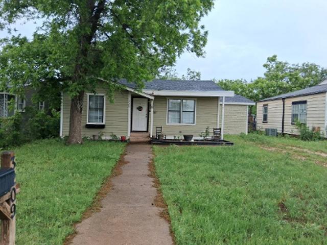 House for sale in Taylor, Texas