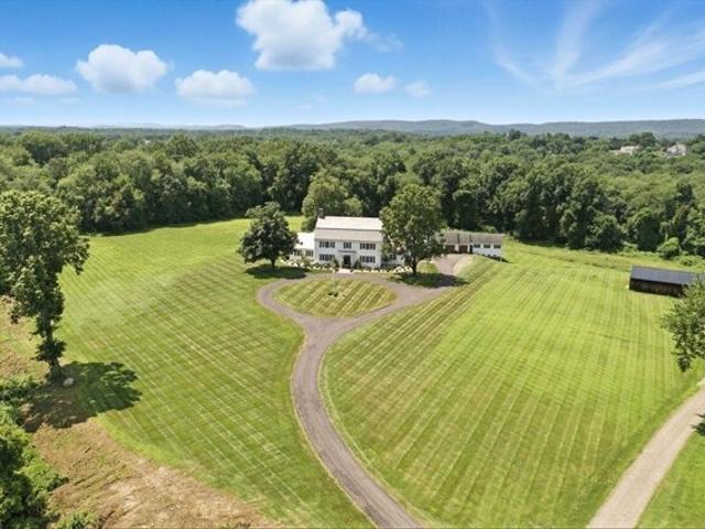 House for sale in Suffield