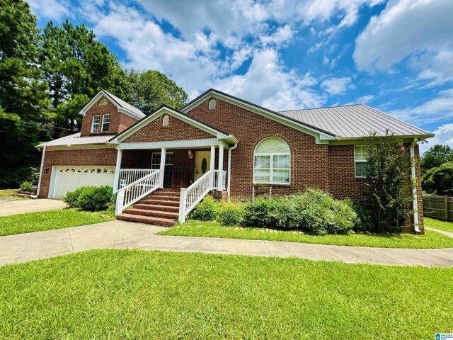 House for sale in Weaver