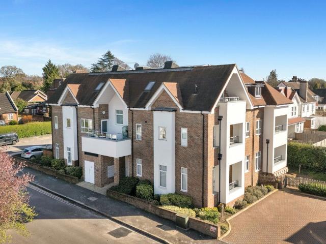Apartment for rent in London Borough of Croydon, Purley