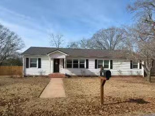 House for sale in Anniston