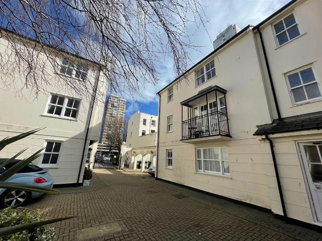 Studio for rent in Brunswick, Brighton & Hove