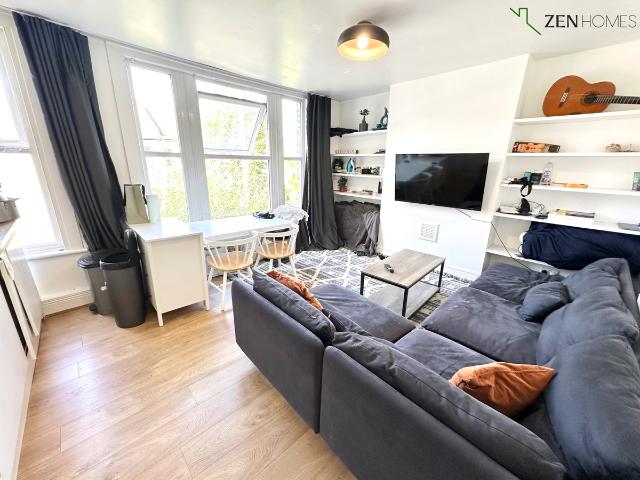 Apartment for rent in Bowes Park, Greater London