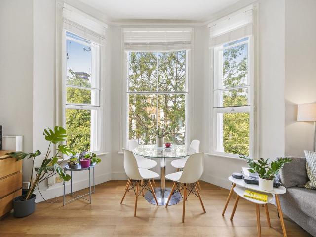 Apartment for rent in Kensington, Greater London