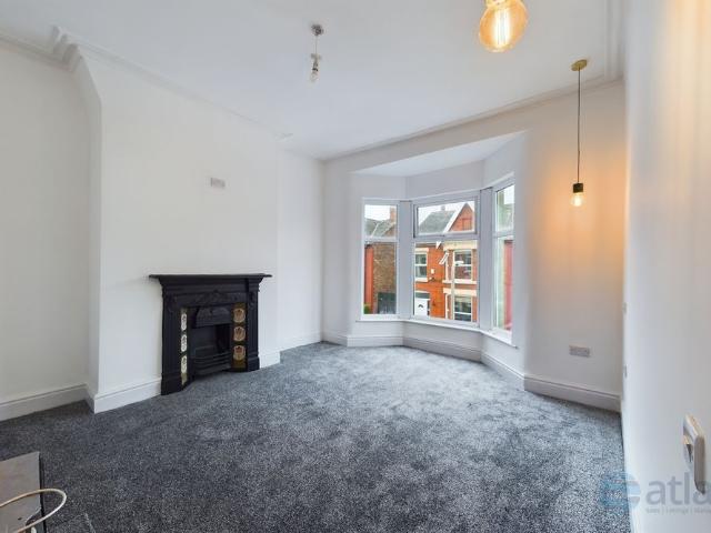 House for rent in Calderstones