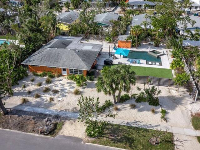 House for sale in Longboat Key