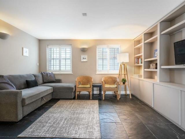 House for rent in Clewer Village, Windsor