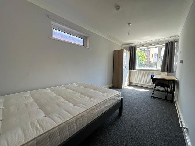 Room for rent in Sydenham, Green Close