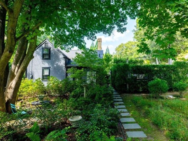 House for sale in Russells Mills, Dartmouth