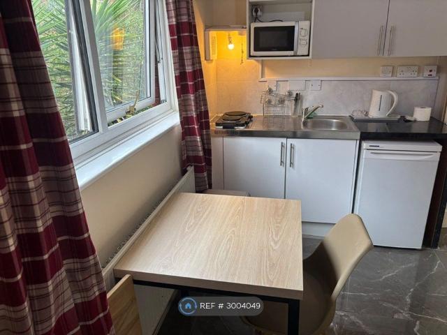 Studio for rent in Lower Holloway, Greater London
