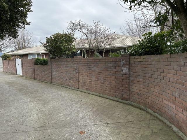 House for rent in Chaslands, Canterbury
