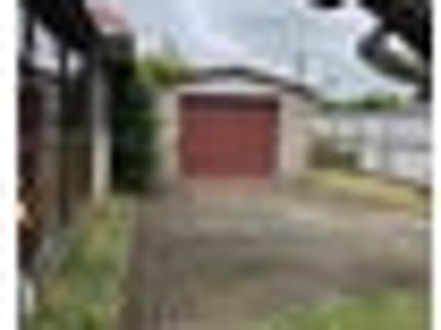 House for rent in Chaslands, Canterbury