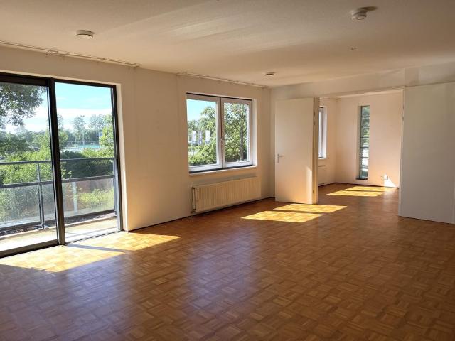 Appartement te huur in Oegstgeest, Zuid Holland