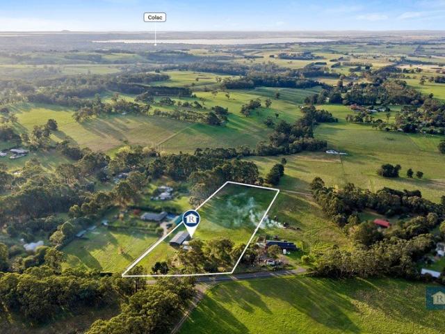 Cottage for sale in Victoria