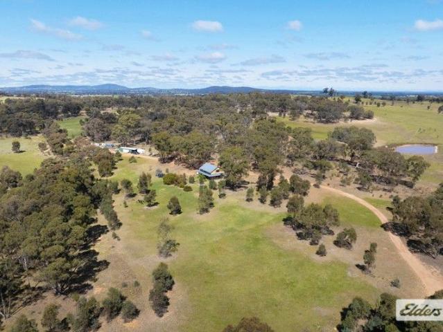 Cottage for sale in Shelbourne, Victoria