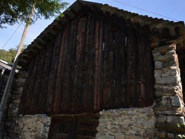 Zweifamilienhaus kaufen in Serravalle, Tessin