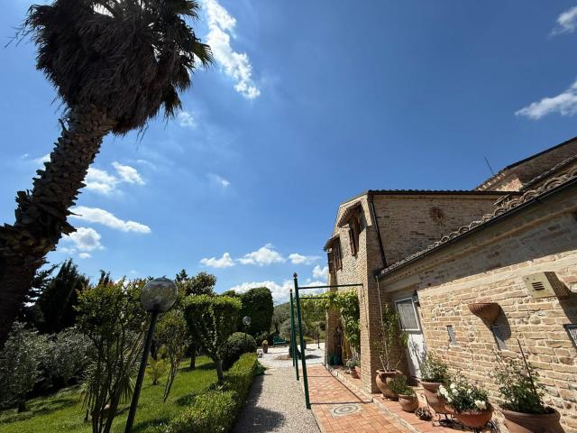 Rustico in vendita a San Barnaba, Marche