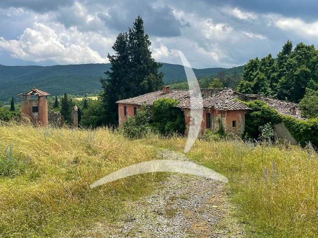 Rustico in vendita a Bucine, Toscana