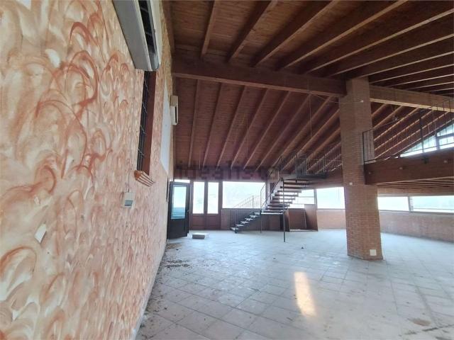 Rustico in vendita a Carpaneto Piacentino, Reggio Emilia