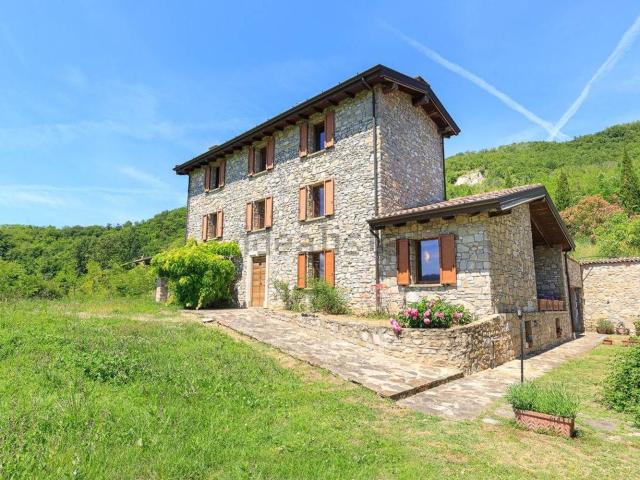 Rustico in vendita a Denavolo, Travo
