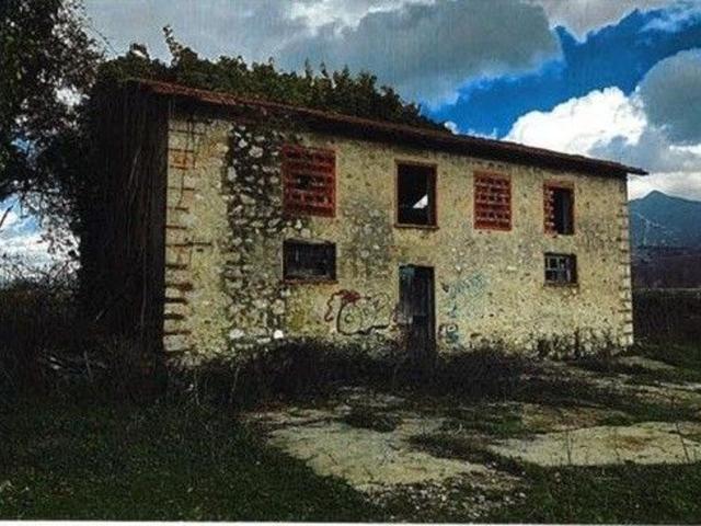 Rustico in vendita a Vittoria Apuana, Forte Dei Marmi