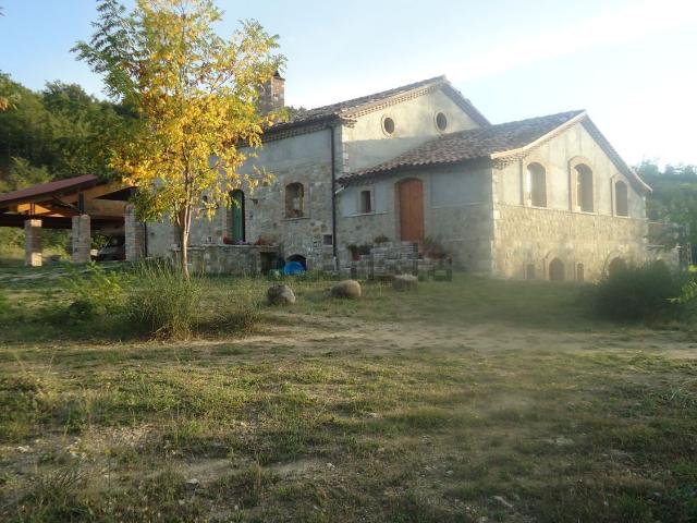 Rustico in vendita a Campobasso, Molise