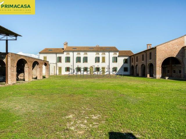 Rustico in vendita a Ronco All'adige, Veneto