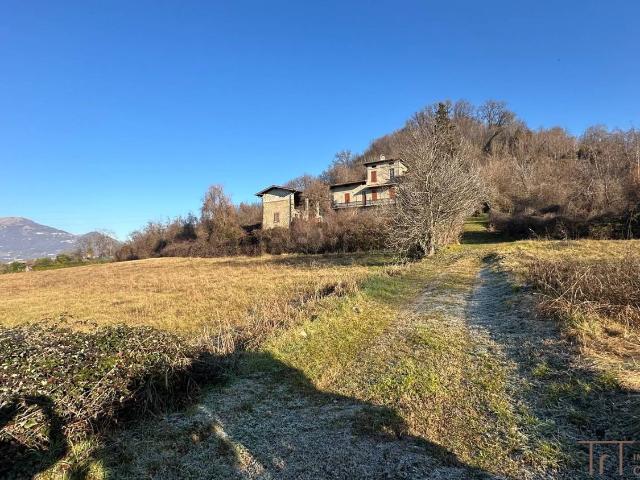 Rustico in vendita a Bergamo, Lombardia