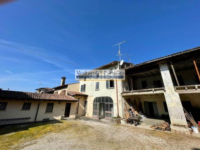 Rustico in vendita a Lonato, Lombardia