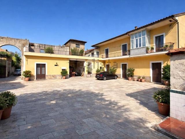 Rustico in vendita a San Marcellino, Caserta